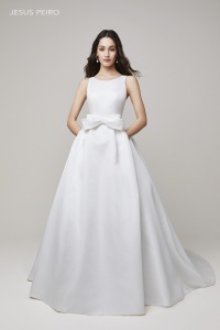 Jesus Peiro clean chic Brautkleid
