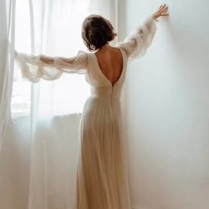 feminine Silhouette  Brautkleid