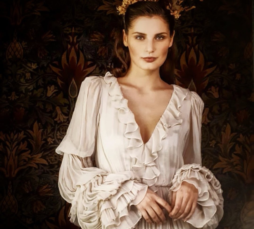 Leila Hafzi I Tatsächlich Liebe Brautmode I ethical bridal